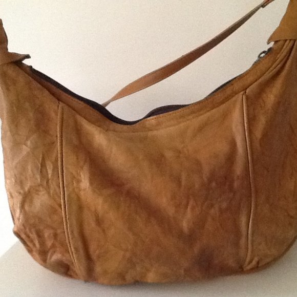Vintage Authentic 70's YSL Mombasa Shape Bag - Picture 4 of 9
